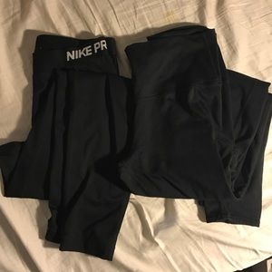 Bundle of 2 black leggings